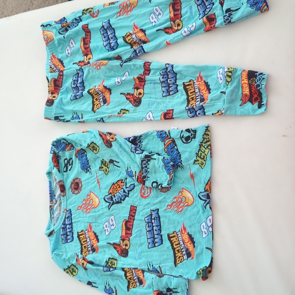 posh peanut hot wheels monster truck 2T